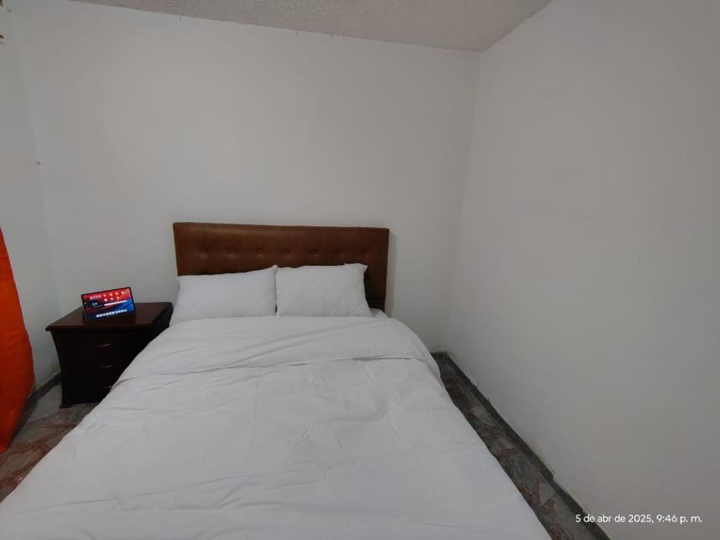 Viajeros Cerca Del Aeropuerto Habitación en casa particular *