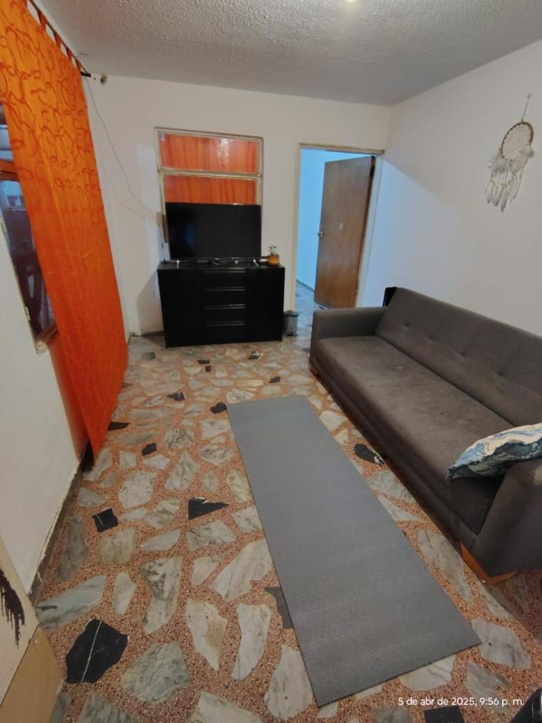 Viajeros Cerca Del Aeropuerto Habitación en casa particular